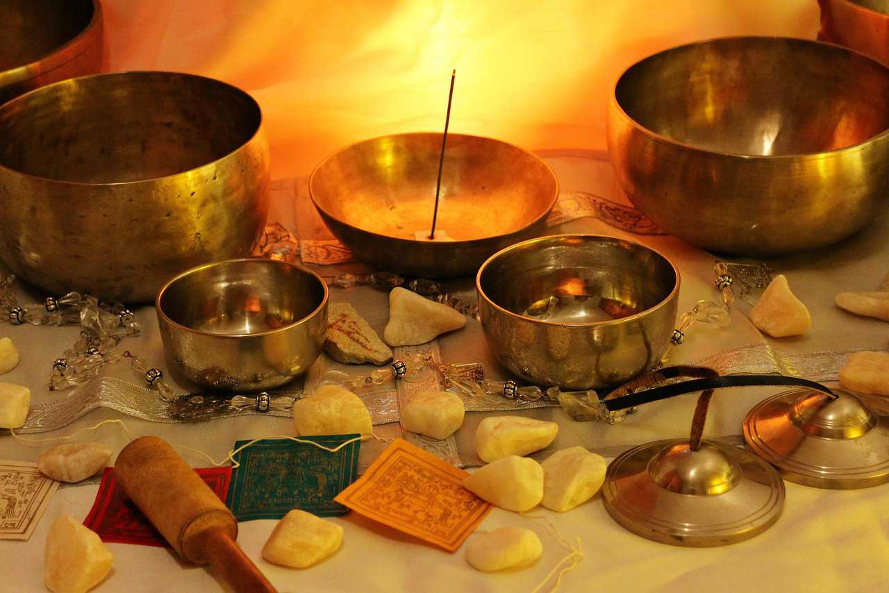 Terapia sonora, ciotole tibetane, chantal errico, yoga liguria.com