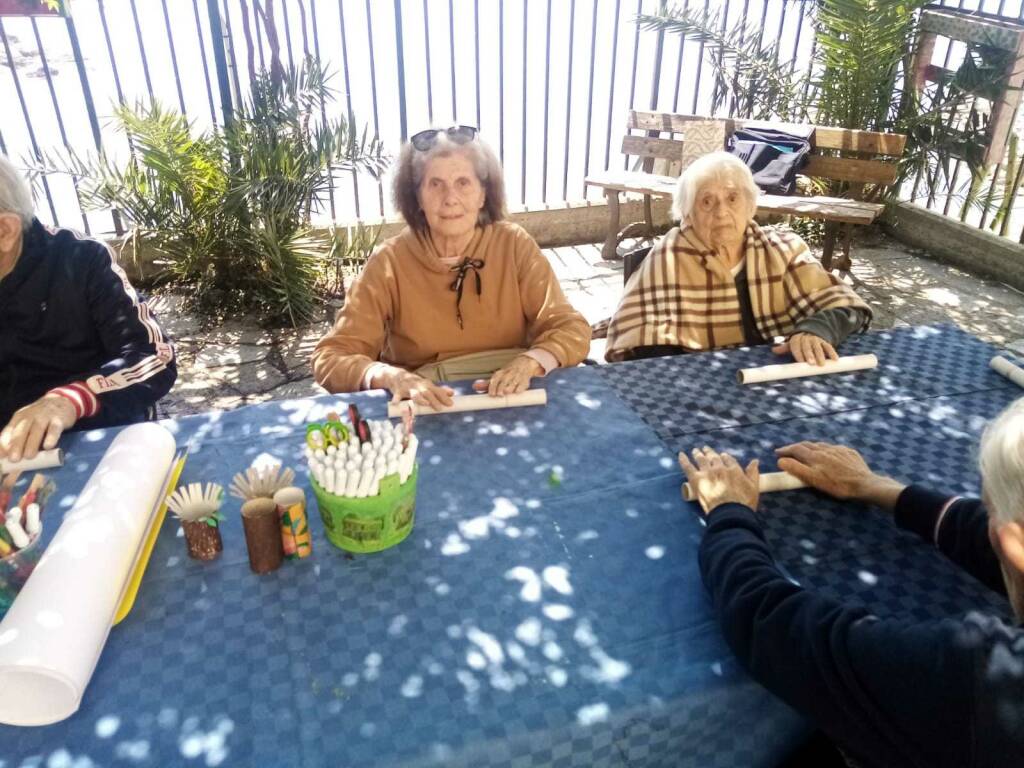 Recco: prima lezione di yoga alla casa di riposo San Francesco