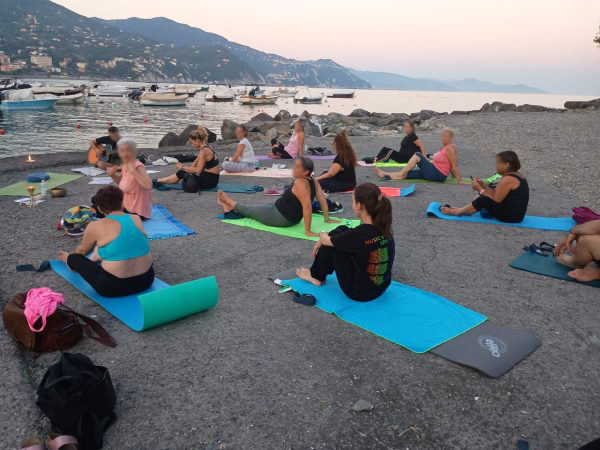 A San Michele di Pagana lo yoga dolce di Chantal Errico
