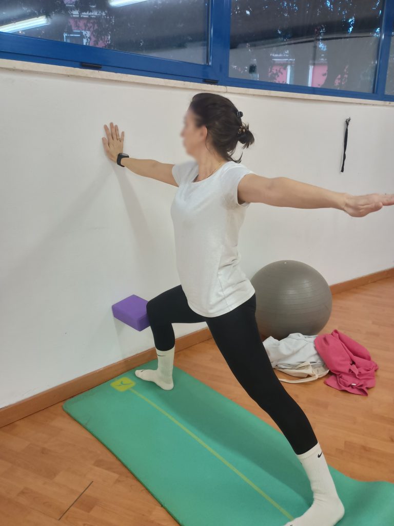 Guerriero due, hata yoga, Chantal Errico insegnante yoga liguria Rapallo Santa Margherita Ligure Portofino 